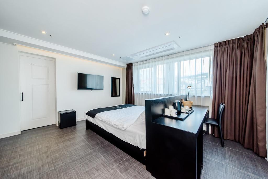 Publico Hotel Σεογκουίπο Εξωτερικό φωτογραφία