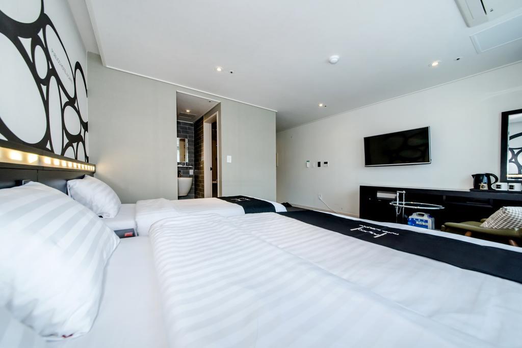 Publico Hotel Σεογκουίπο Εξωτερικό φωτογραφία