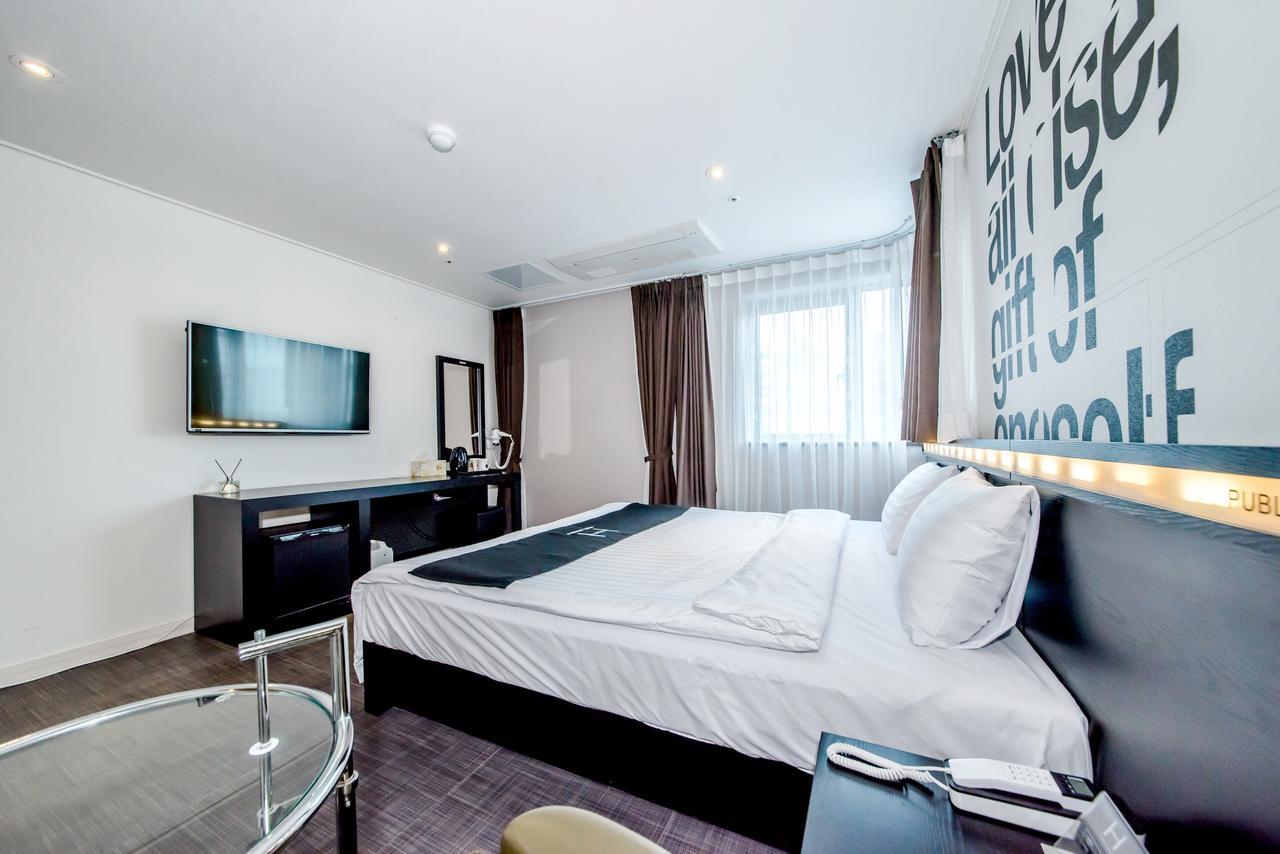 Publico Hotel Σεογκουίπο Εξωτερικό φωτογραφία
